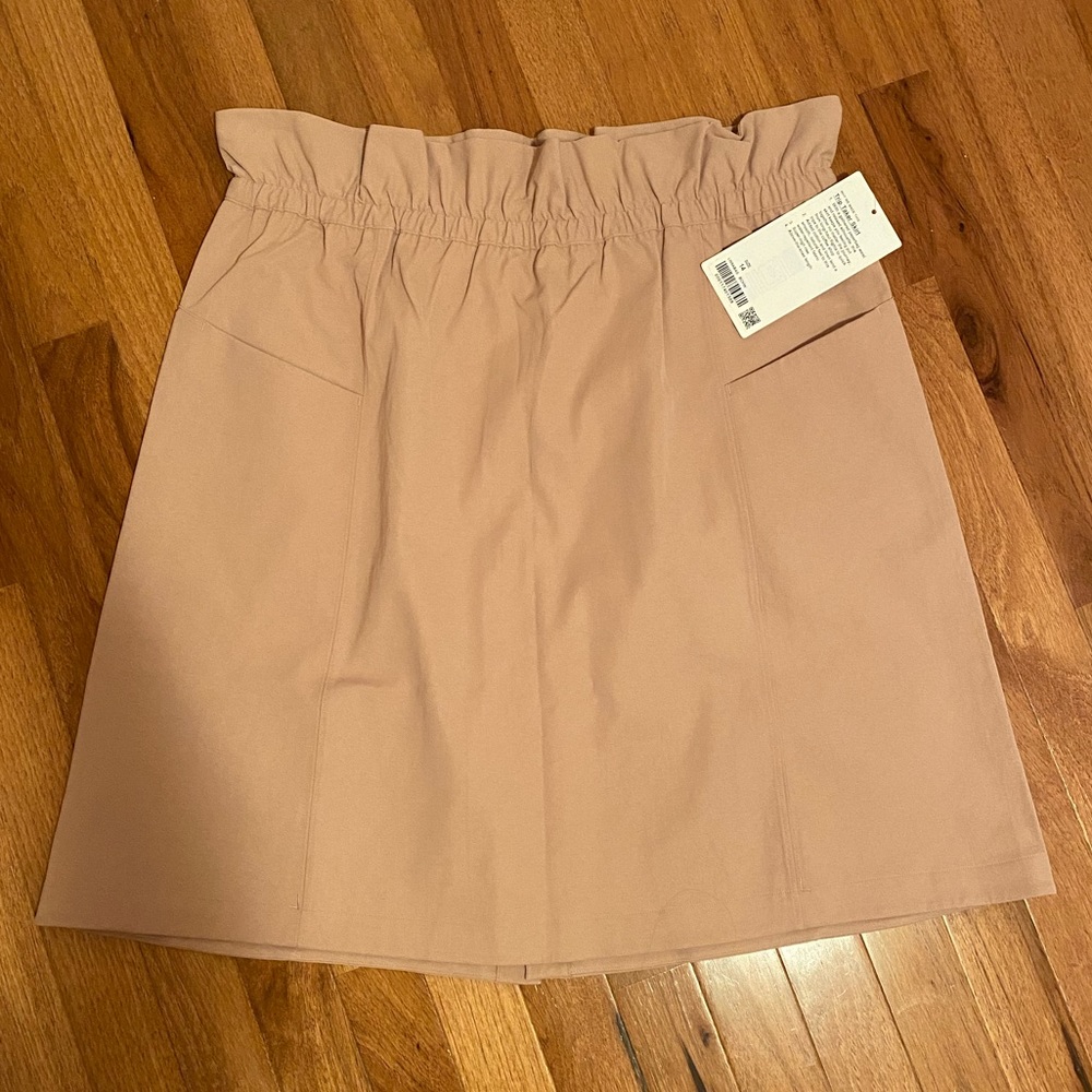 NWT Lululemon Trip Taker Skirt | Khaki
